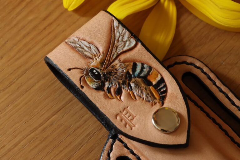 hummel auf handyhuelle aus leder